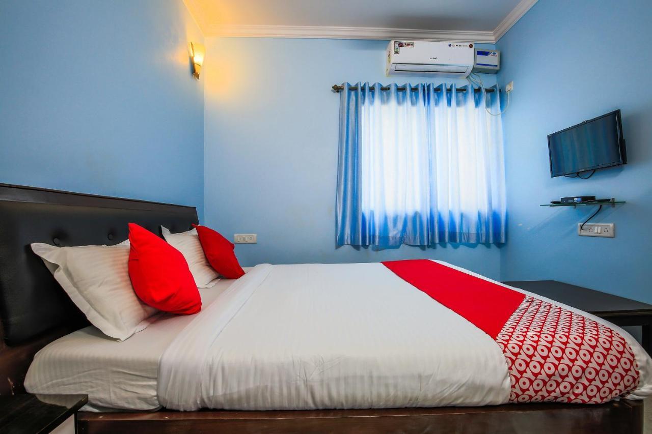 Oyo 15626 The Sovva Hotel Морджим Экстерьер фото