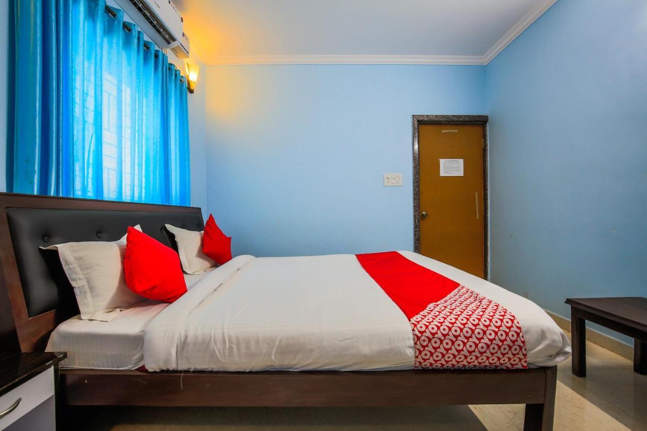 Oyo 15626 The Sovva Hotel Морджим Экстерьер фото