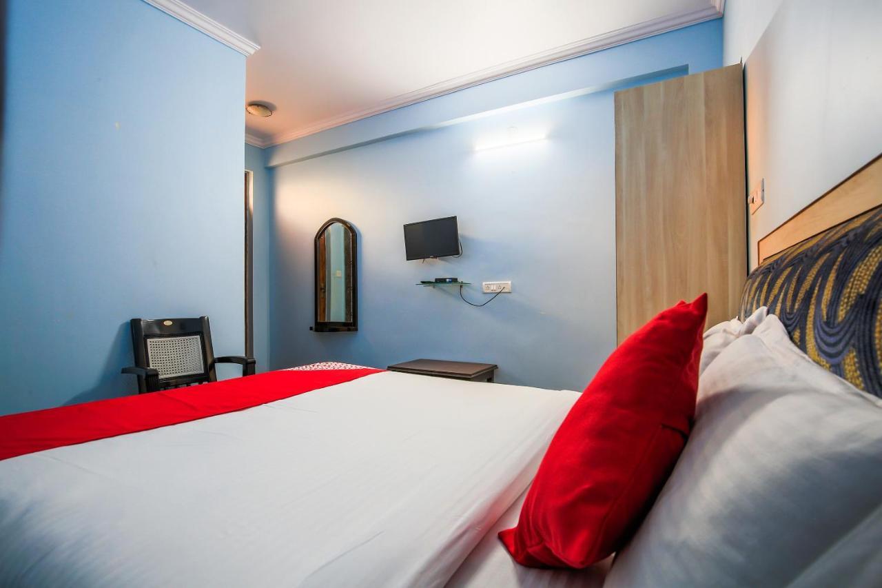 Oyo 15626 The Sovva Hotel Морджим Экстерьер фото